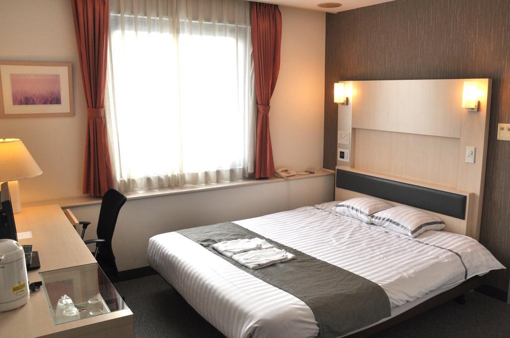 Hotel West Numazu Habitación foto