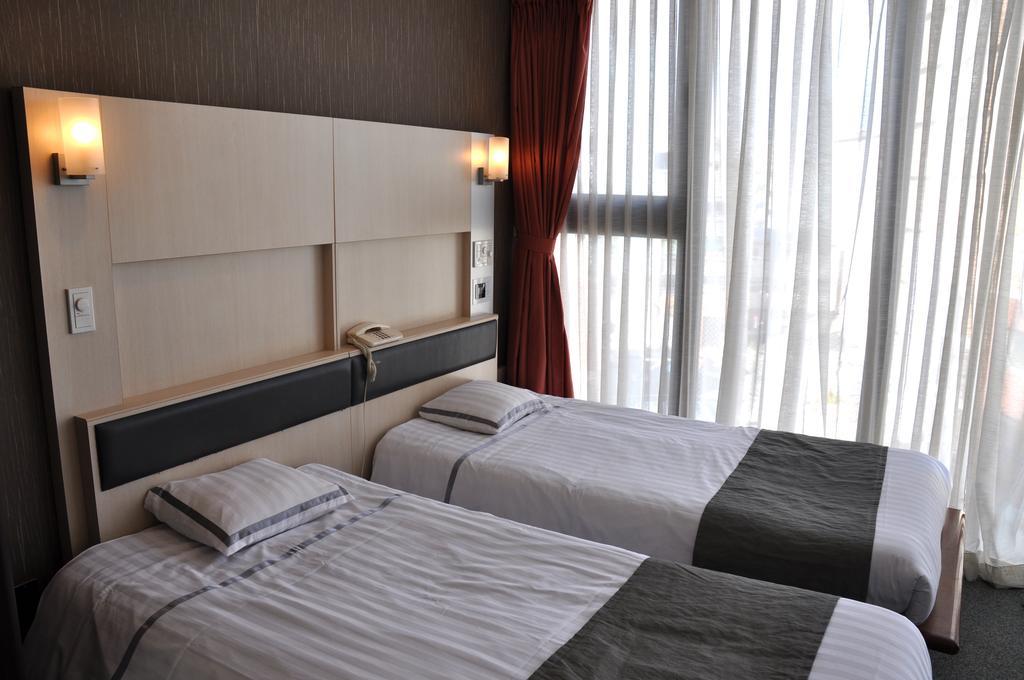 Hotel West Numazu Habitación foto